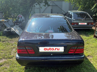 1997 Mercedes-Benz E-Класс 230 II (W210, S210), фиолетовый, 520000 рублей, вид 2