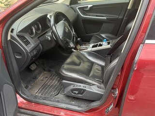 2011 Volvo XC60 I, красный, 815000 рублей, вид 5