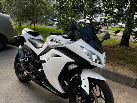 2014 Kawasaki Ninja 300, белый, 330000 рублей, вид 4