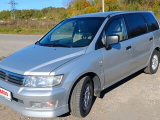 2002 Mitsubishi Space Wagon III, серебристый, 430000 рублей, вид 1