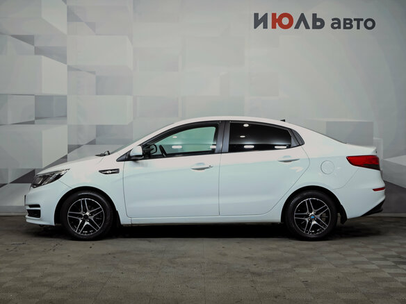 2016 Kia Rio III Рестайлинг, белый, 1000000 рублей - вид 7