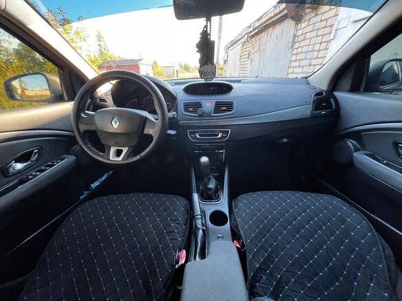 2010 Renault Fluence I, бежевый, 565000 рублей - вид 7