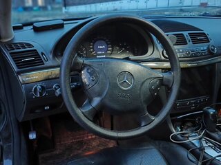 2004 Mercedes-Benz E-Класс 320 III (W211, S211), чёрный, 610000 рублей, вид 1