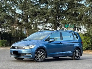 2018 Volkswagen Touran L II, белый, 1390222 рублей, вид 1