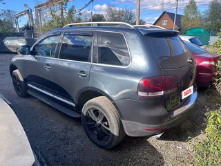 2007 Volkswagen Touareg I Рестайлинг, чёрный, 600000 рублей, вид 4