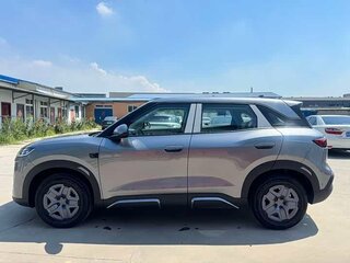 2026 BYD Yuan Up 45.12 kWh, серый, 1610999 рублей, вид 4