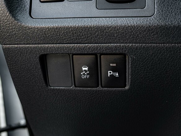 2011 Toyota Verso I, серебристый - вид 15