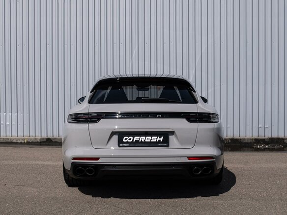 2019 Porsche Panamera 4 Sport Turismo II, серый - вид 3