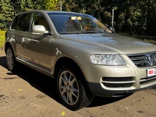 2004 Volkswagen Touareg I, бежевый, 900000 рублей, вид 2