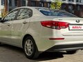 2016 Kia Rio III Рестайлинг, серебристый, 970000 рублей - вид 4