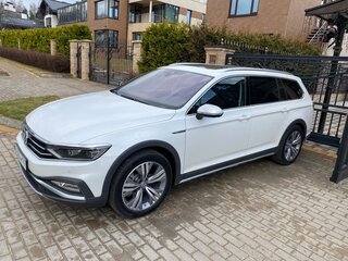 2019 Volkswagen Passat Alltrack B8 Рестайлинг, белый, 3500000 рублей, вид 1