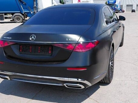 2026 Mercedes-Benz Maybach S-Класс 680 II (Z223) Рестайлинг, чёрный, 41990000 рублей, вид 2
