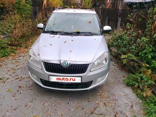 2011 Skoda Fabia II Рестайлинг, серебристый, 800000 рублей, вид 2
