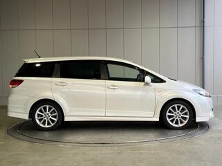 2012 Toyota Wish II Рестайлинг, белый, 1300001 рублей, вид 4