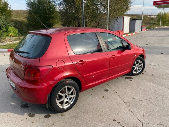 2004 Peugeot 307 I, красный, 300000 рублей - вид 6
