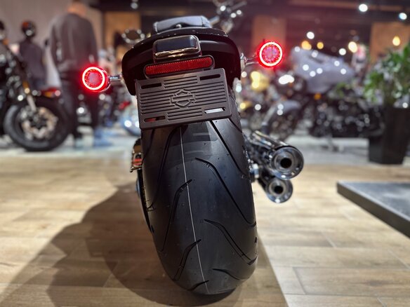 2024 Harley-Davidson Breakout, чёрный, 3400000 рублей - вид 5