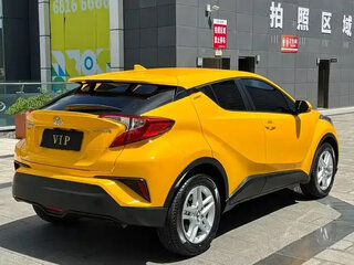 2022 Toyota C-HR I Рестайлинг, жёлтый, 1759000 рублей, вид 4