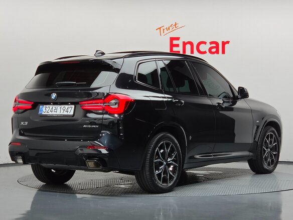 2024 BMW X3 20i xDrive III (G01) Рестайлинг, чёрный - вид 1