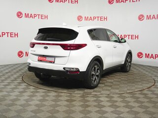 2019 Kia Sportage IV Рестайлинг, белый, 2132000 рублей, вид 5