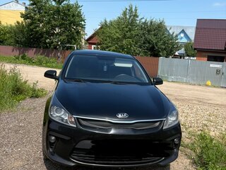2017 Kia Rio IV, чёрный, 1150000 рублей, вид 1