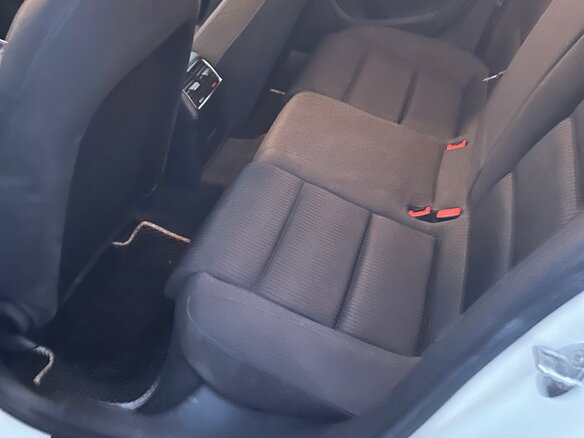 2011 Audi A4 IV (B8), белый, 850000 рублей - вид 9