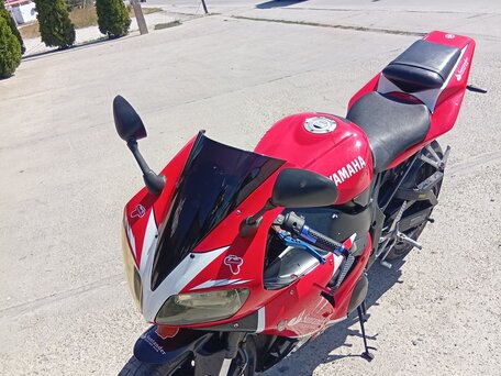 2003 Yamaha YZF-R1, красный, 487000 рублей, вид 3
