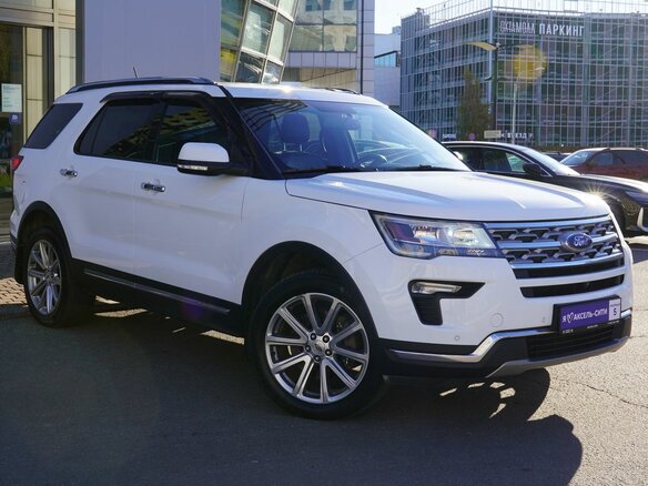 2018 Ford Explorer V Рестайлинг 2, белый, 2995000 рублей - вид 2