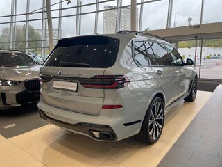 2026 BMW X7 40d I (G07) Рестайлинг, серый, 18900000 рублей, вид 5