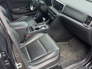 2022 Kia Sportage IV Рестайлинг, чёрный, 2700000 рублей, вид 4