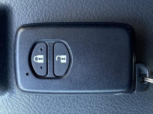 2017 Toyota Wish II Рестайлинг, чёрный, 1545000 рублей - вид 23