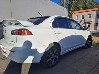 2011 Mitsubishi Lancer X Рестайлинг, белый, 850000 рублей, вид 5