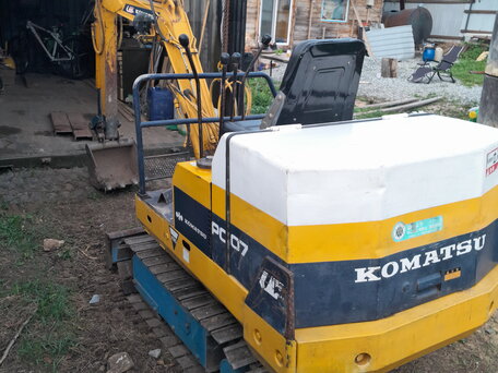 2003 Komatsu PC10, жёлтый, 700000 рублей, вид 1