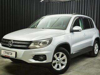 2013 Volkswagen Tiguan I Рестайлинг, серебристый, 1149000 рублей, вид 1