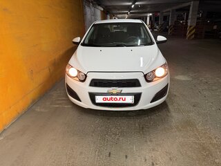 2014 Chevrolet Aveo II, белый, 516000 рублей, вид 2