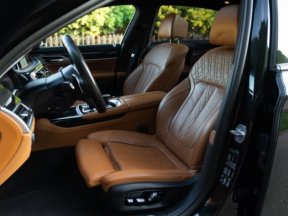 2019 BMW 7 серии Long 740Li xDrive VI (G11/G12) Рестайлинг, чёрный, 5198000 рублей - вид 9