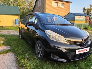 2013 Toyota Vitz III (XP130), чёрный, 800000 рублей, вид 3