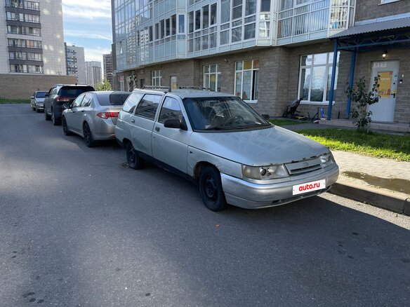 2001 Lada (ВАЗ) 2111, серебристый