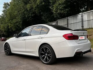 2013 BMW 3 серии 320i xDrive VI (F3x), белый, 1600000 рублей, вид 3