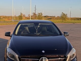 2014 Mercedes-Benz A-Класс 180 III (W176), чёрный, 1590000 рублей, вид 3