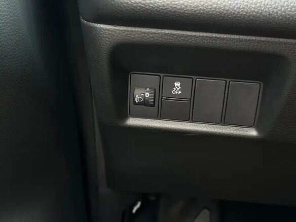 2024 Honda Fit Crosstar IV Рестайлинг, белый, 1140017 рублей - вид 12