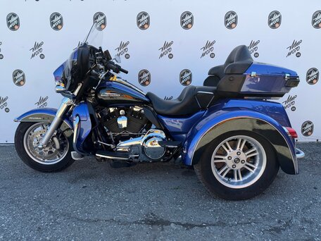 2014 Harley-Davidson Tri Glide, синий, 1550000 рублей, вид 3