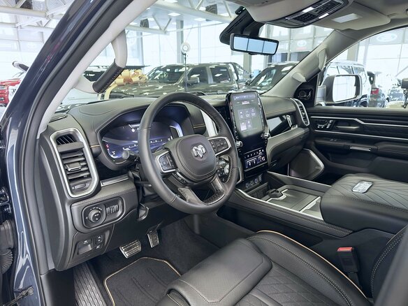 2026 Ram 1500 Crew Cab V Рестайлинг, синий, 10363129 рублей - вид 12