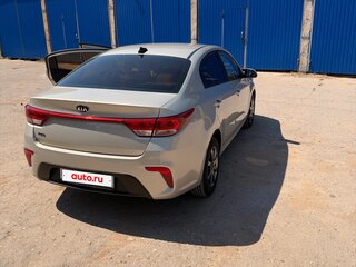 2020 Kia Rio IV, серебристый, 1540000 рублей, вид 3