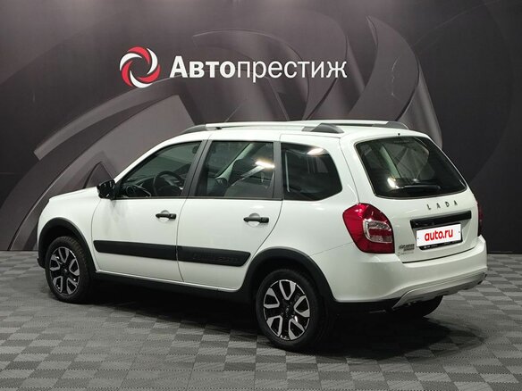 2026 Lada (ВАЗ) Granta Cross I Рестайлинг, белый - вид 6
