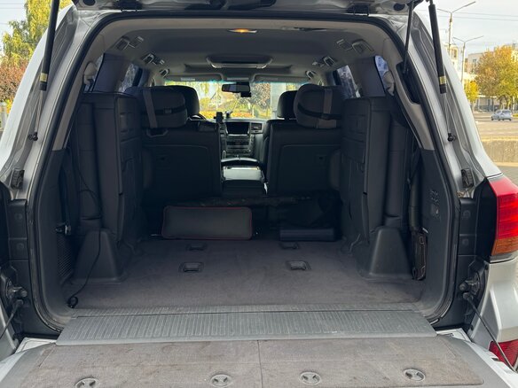 2010 Lexus LX 570 III, серебристый, 3999999 рублей - вид 21