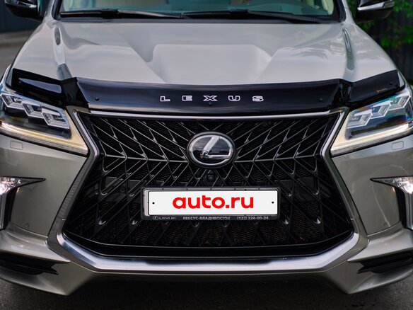 2018 Lexus LX 570 III Рестайлинг 2, серый, 8000000 рублей - вид 16