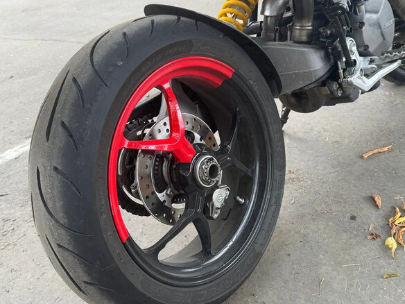 2021 Ducati Hypermotard, красный, 1200000 рублей - вид 17