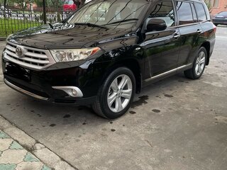 2011 Toyota Highlander II (XU40) Рестайлинг, чёрный, 1700000 рублей, вид 1
