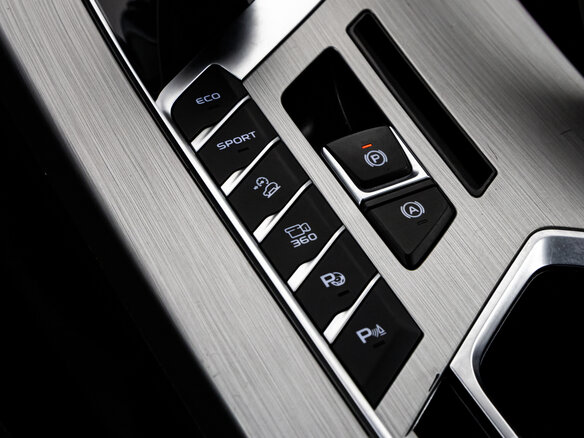 2021 Geely Coolray I, красный, 1625000 рублей - вид 18