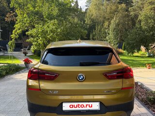 2018 BMW X2 sDrive18i I (F39), золотистый, 2700000 рублей, вид 4